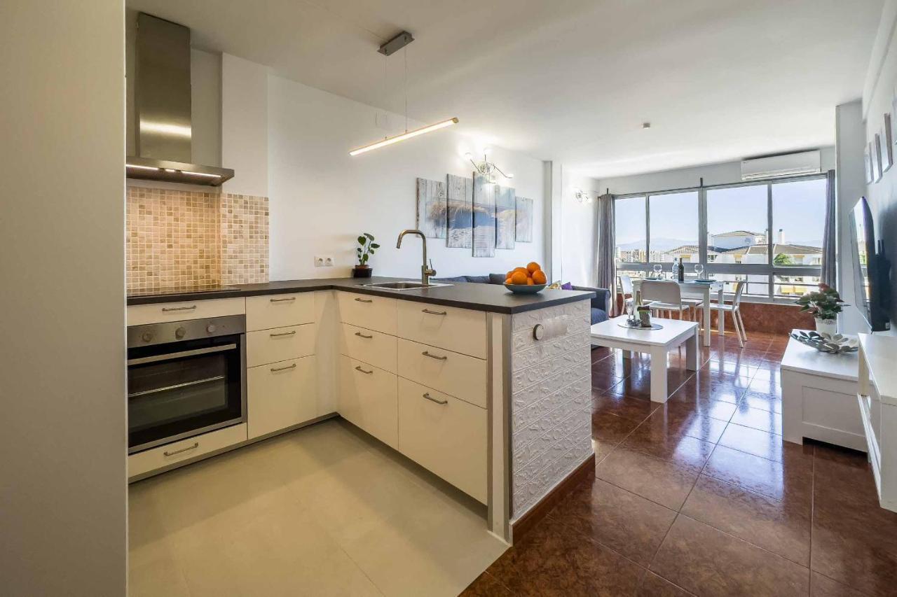 Apartamento Acogedor, Terraza, Piscina Y Mar Benalmádena Exterior foto